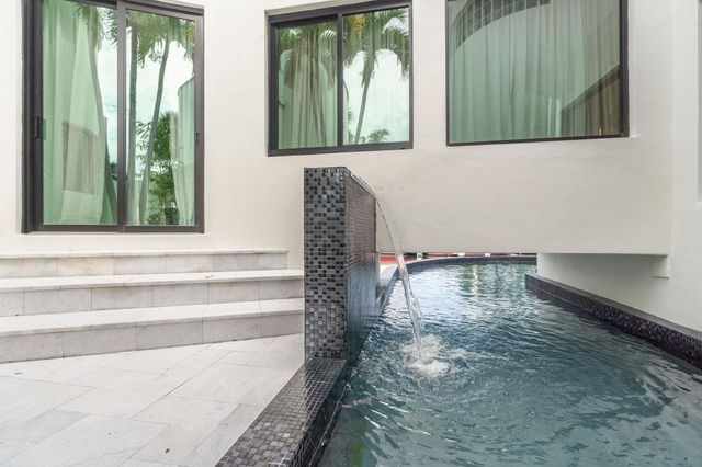 2651 NE 22nd Court, Pompano Beach, FL 33062