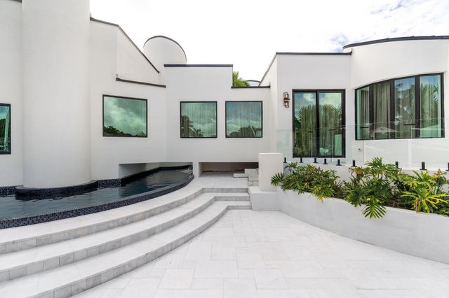 2651 NE 22nd Court, Pompano Beach, FL 33062