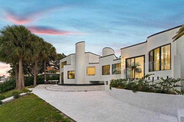 2651 NE 22nd Court, Pompano Beach, FL 33062