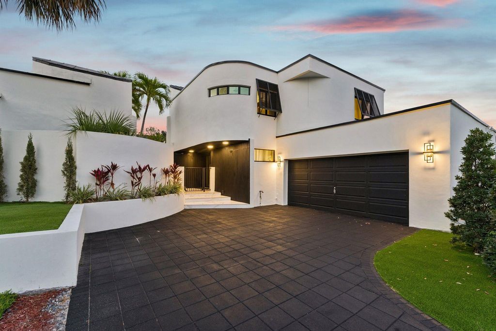 2651 NE 22nd Court, Pompano Beach, FL 33062