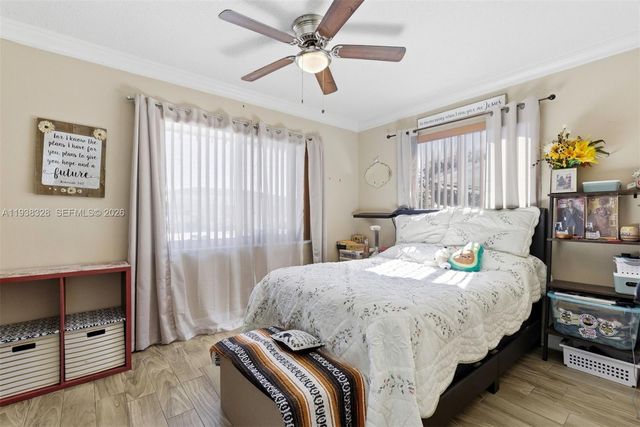 5723 NW 87th Ave, Tamarac, FL 33321