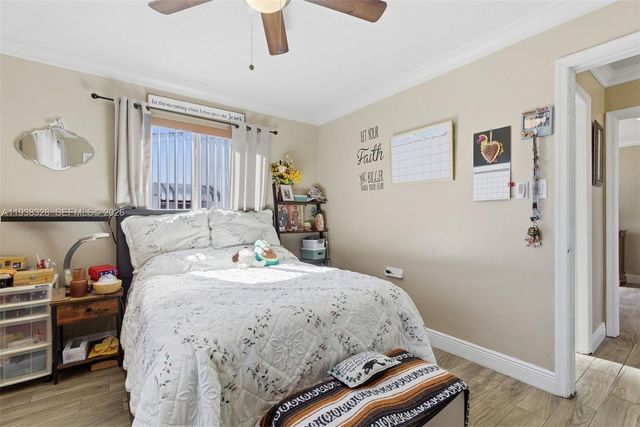 5723 NW 87th Ave, Tamarac, FL 33321