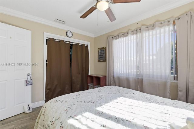 5723 NW 87th Ave, Tamarac, FL 33321