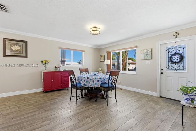 5723 NW 87th Ave, Tamarac, FL 33321