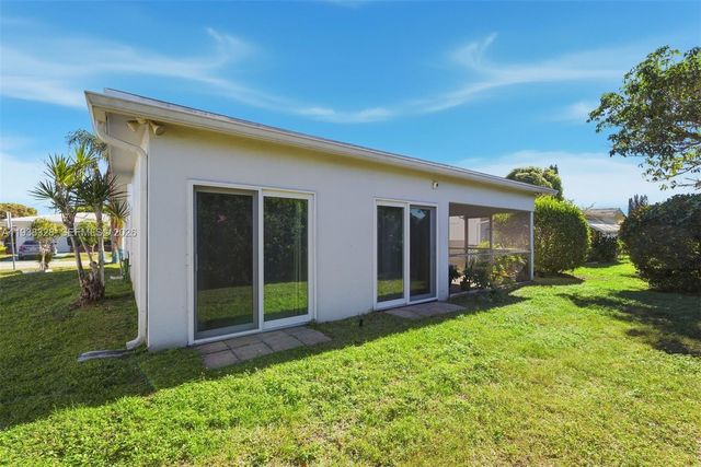 5723 NW 87th Ave, Tamarac, FL 33321