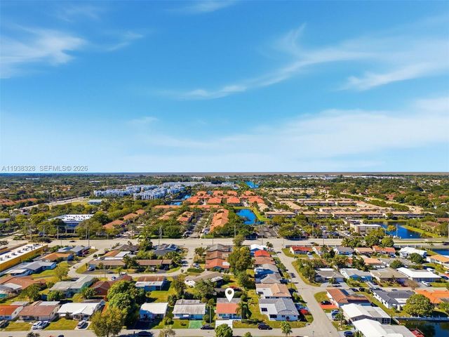 5723 NW 87th Ave, Tamarac, FL 33321