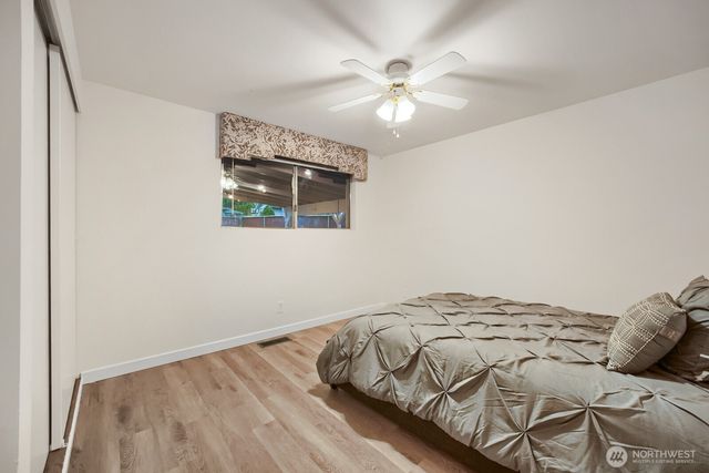 1420 E Walnut Street, Kent, WA 98030