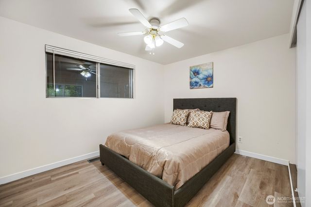 1420 E Walnut Street, Kent, WA 98030