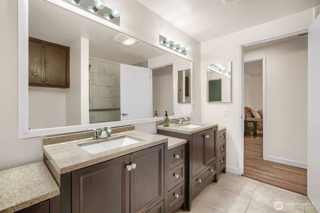 1420 E Walnut Street, Kent, WA 98030