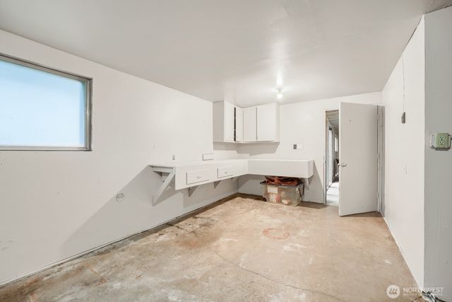 1420 E Walnut Street, Kent, WA 98030