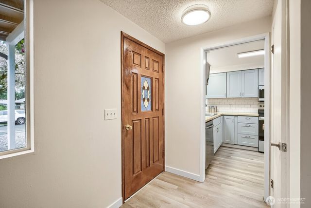 1420 E Walnut Street, Kent, WA 98030