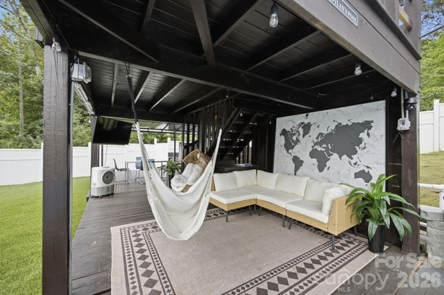 314 Oak Knoll, Hildebran, NC 28637