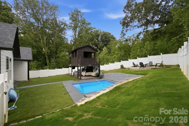 314 Oak Knoll, Hildebran, NC 28637