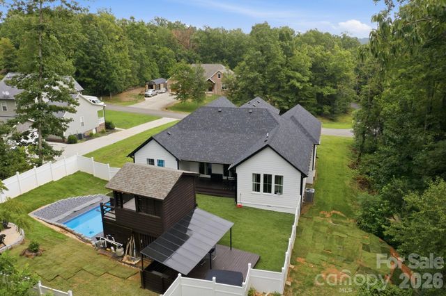 314 Oak Knoll, Hildebran, NC 28637