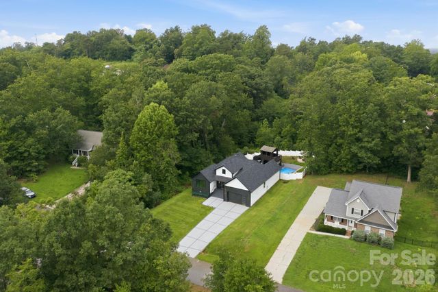 314 Oak Knoll, Hildebran, NC 28637