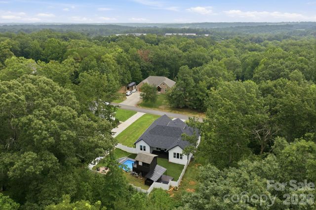 314 Oak Knoll, Hildebran, NC 28637