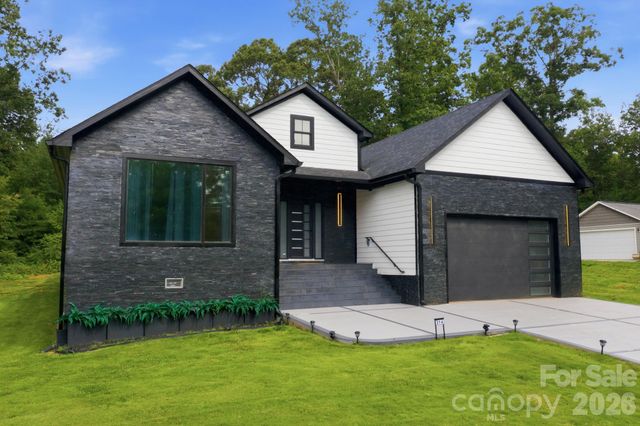 314 Oak Knoll, Hildebran, NC 28637