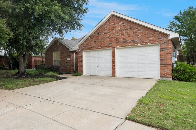 8032 Gila Bend Lane, Fort Worth, TX 76137