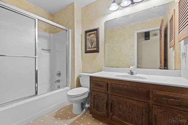 9282 Gregg Drive, West Chester, OH 45069