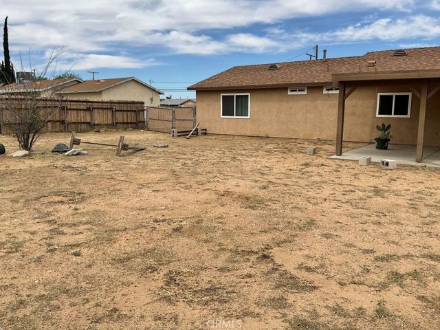 17965 Live Oak Street, Hesperia, CA 92345