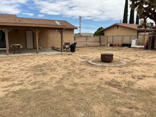 17965 Live Oak Street, Hesperia, CA 92345