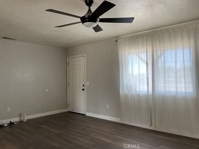 17965 Live Oak Street, Hesperia, CA 92345