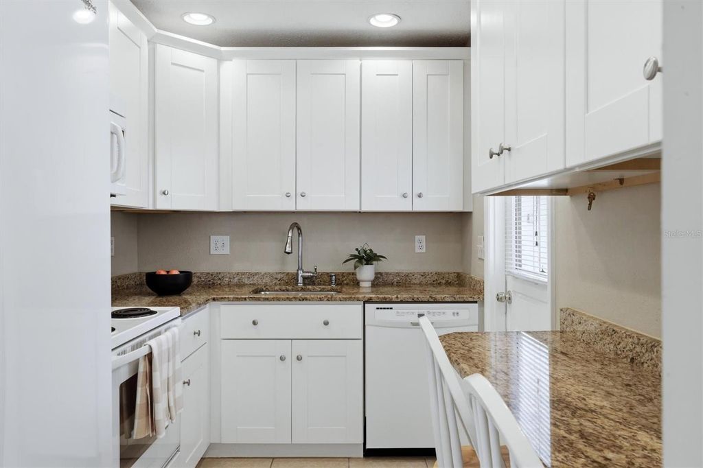 6039 CORAL WAY, BRADENTON, FL 34207 — photo 5