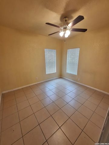 1040 GULF, San Antonio, TX 78202