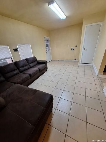 1040 GULF, San Antonio, TX 78202