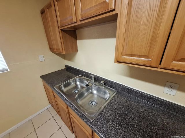 1040 GULF, San Antonio, TX 78202