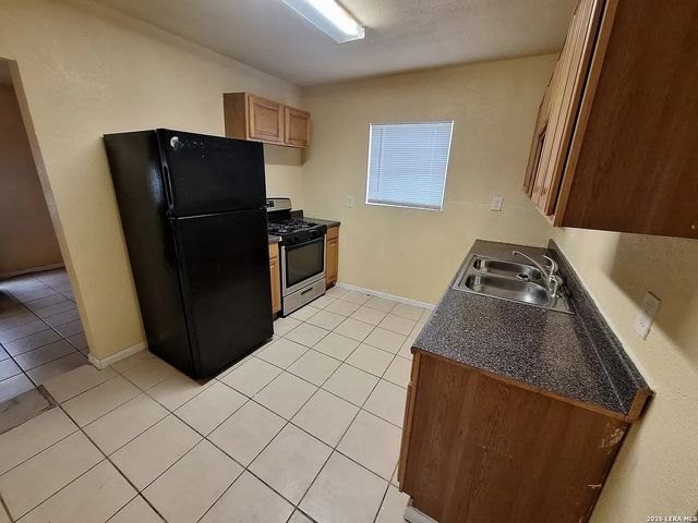1040 GULF, San Antonio, TX 78202
