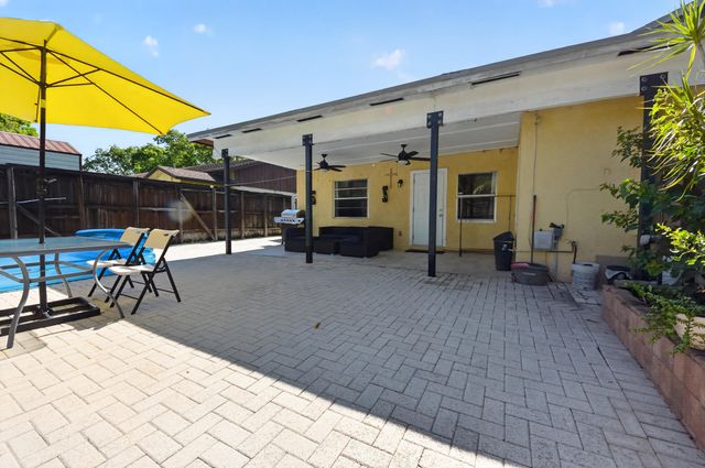 4357 NW 6 Avenue, Deerfield Beach, FL 33064