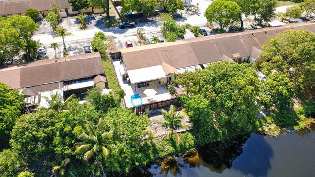 4357 NW 6 Avenue, Deerfield Beach, FL 33064
