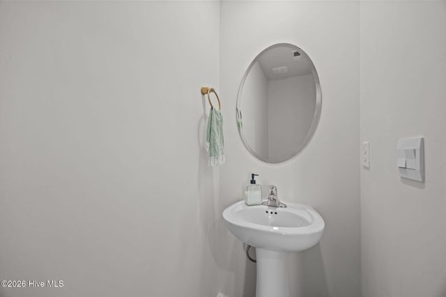 1328 S Wilshire Court, Kinston, NC 28504