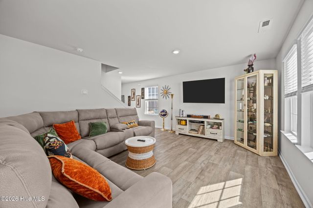 1328 S Wilshire Court, Kinston, NC 28504