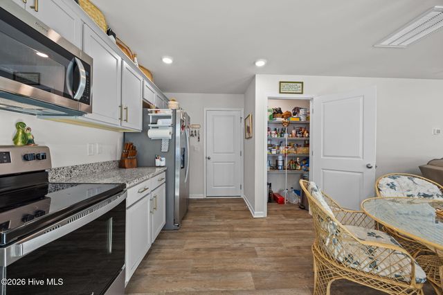 1328 S Wilshire Court, Kinston, NC 28504