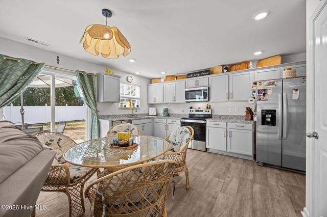 1328 S Wilshire Court, Kinston, NC 28504