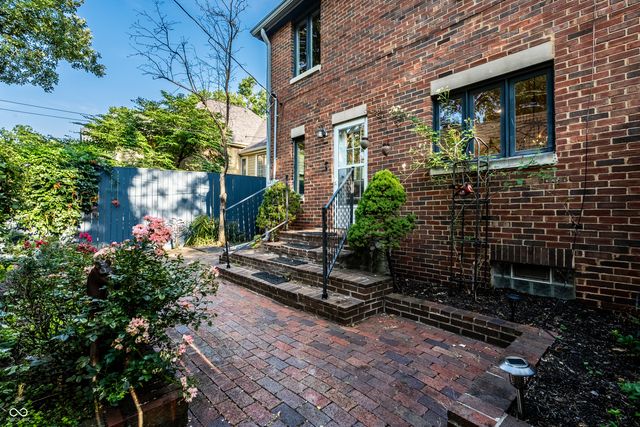 5758 Wildwood Avenue, Indianapolis, IN 46220