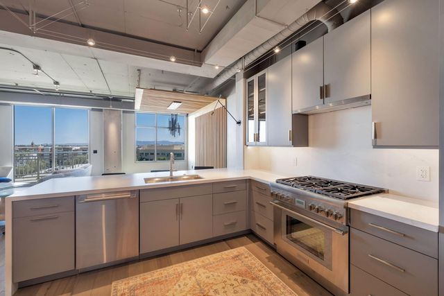 2211 E Camelback Road Unit 605, Phoenix, AZ 85016