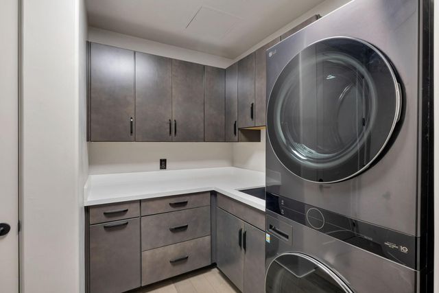 2211 E Camelback Road Unit 605, Phoenix, AZ 85016