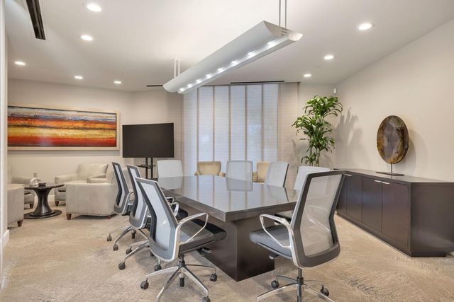 2211 E Camelback Road Unit 605, Phoenix, AZ 85016