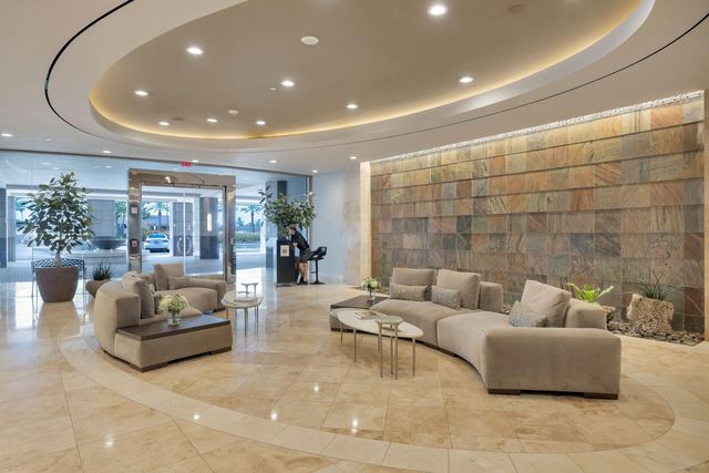 2211 E Camelback Road Unit 605, Phoenix, AZ 85016