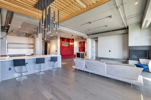 2211 E Camelback Road Unit 605, Phoenix, AZ 85016