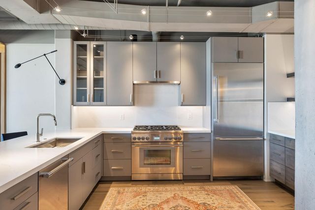 2211 E Camelback Road Unit 605, Phoenix, AZ 85016