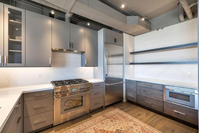 2211 E Camelback Road Unit 605, Phoenix, AZ 85016