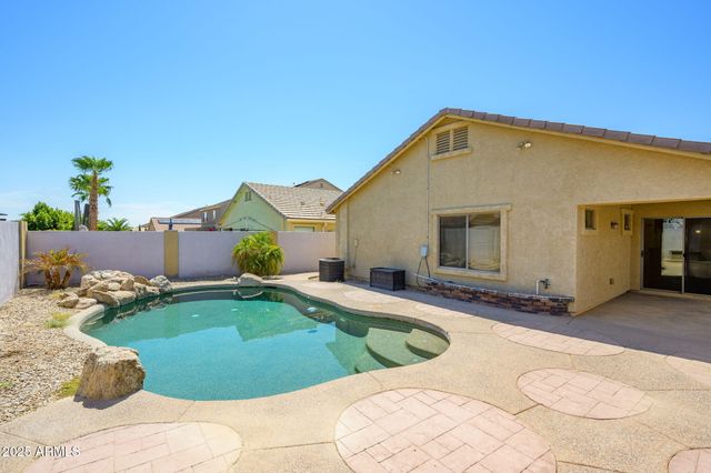 18218 W MISSION Lane, Waddell, AZ 85355