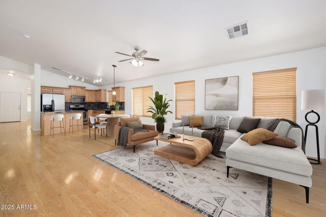 18218 W MISSION Lane, Waddell, AZ 85355