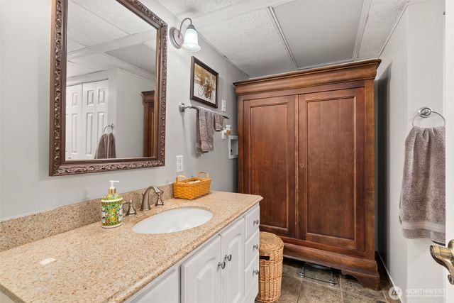 21016 E 26th Ave, Spanaway, WA 98387