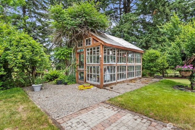 21016 E 26th Ave, Spanaway, WA 98387