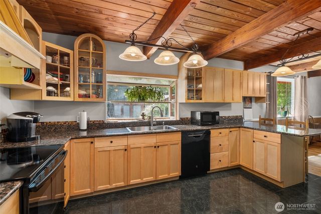 21016 E 26th Ave, Spanaway, WA 98387
